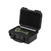 Linterna Olight Marauder Mini 2 verde oliva en estuche protector para emergencias y aventuras al aire libre.