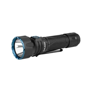 Linterna táctica Olight Warrior Mini 2 negra con detalles azules, clip de bolsillo, interruptor lateral y trasero, potente y compacta