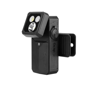 Linterna Olight Oclip 2 Ultra negra vista frontal con tres luces LED potentes para camping y uso diario EDC