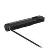 Linterna recargable Olight Arkfeld Pro negra con cargador magnético USB conectado sobre fondo blanco