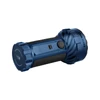 Linterna recargable Olight Marauder 2 azul con selector de modo y empuñadura de goma sobre fondo blanco