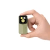 Linterna de clip Olight Oclip 2 Ultra verde EDC con triple fuente de luz LED compacta sostenida con la mano
