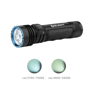 Olight Seeker 4 Pro negro, vista de lado para iluminación en exteriores y trabajo
