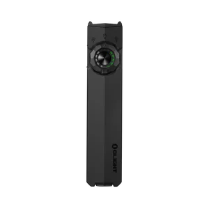 Linterna plana Olight Arkfeld Pro negra con selector circular e indicadores LED verdes sobre fondo oscuro