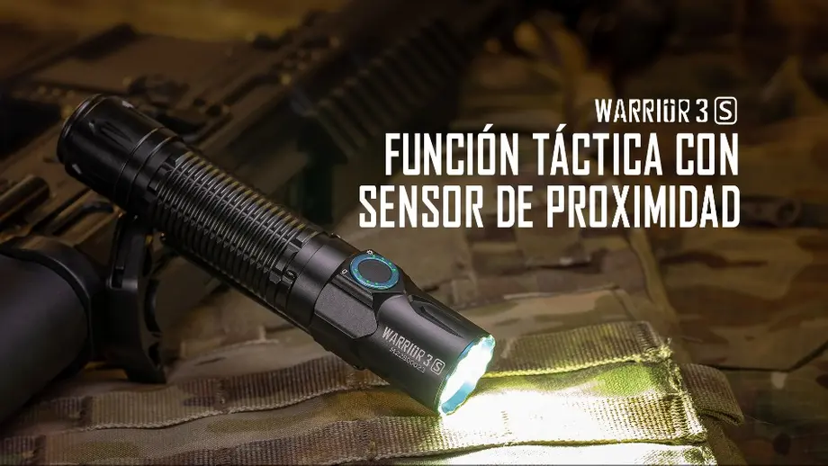 Guía de compra de linternas tácticas militares y policiales con certificación ANSI FL1 y modelos atex para chaleco