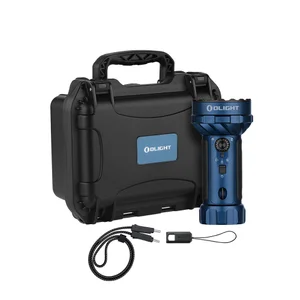 Olight Marauder Mini 2 azul em primer plano con haz de luz para iluminación potente y uso versátil