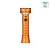 Linterna recargable Olight Marauder Mini naranja con textura antideslizante y botón giratorio de control.